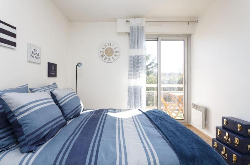 Appartement Cozy: 10/15 Min Des Champs Elysee Sartrouville Exterior foto
